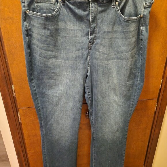 NYDJ Curve Shaper Marilyn Straight Jeans Heavenly Wash - Picture 8 of 9